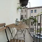 Lägenhet Arena Balcony