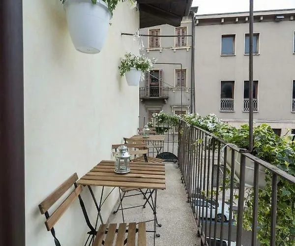 Arena Balcony Apartment Verona